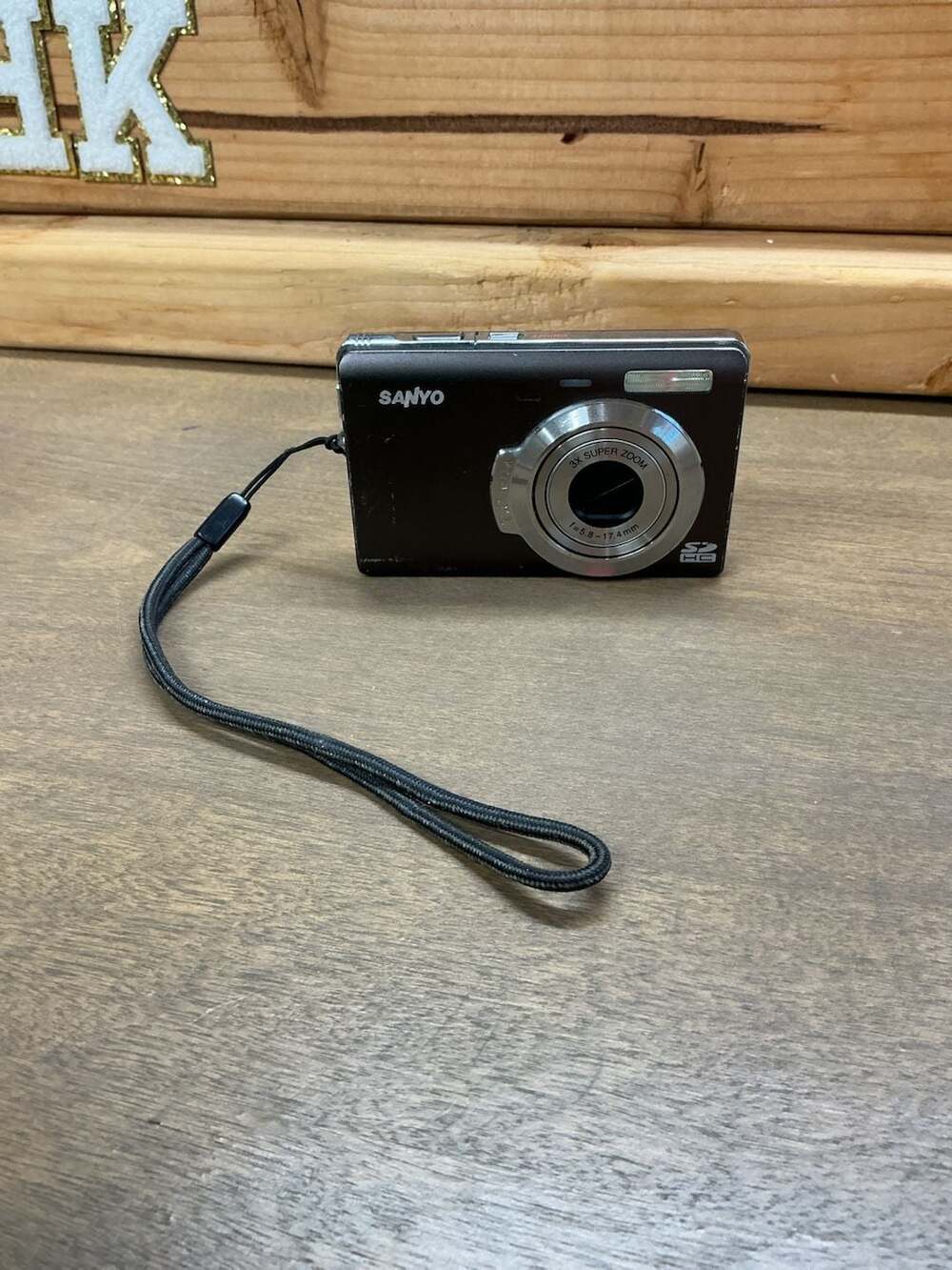 Sanyo VCP-T700T Digital Camera Black UNTESTED AS IS. SS HC Zoom Mega